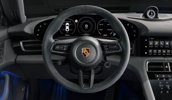 Tesla, Hati-Hati dengan Porsche Taycan Elektrik Ini!