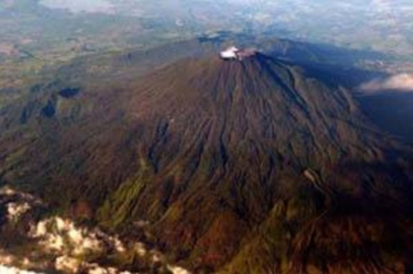 Nyi Pelet, Siluman Pemuja Kecantikan Penguasa Gunung Ciremai