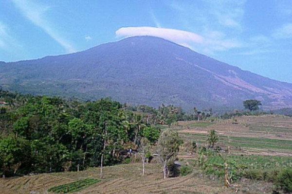 Nyi Pelet, Siluman Pemuja Kecantikan Penguasa Gunung Ciremai