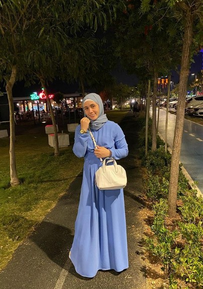 Masuk Islam, Atlet Angkat Besi Cantik Ini Hapus Semua Foto Sebelum Berhijab