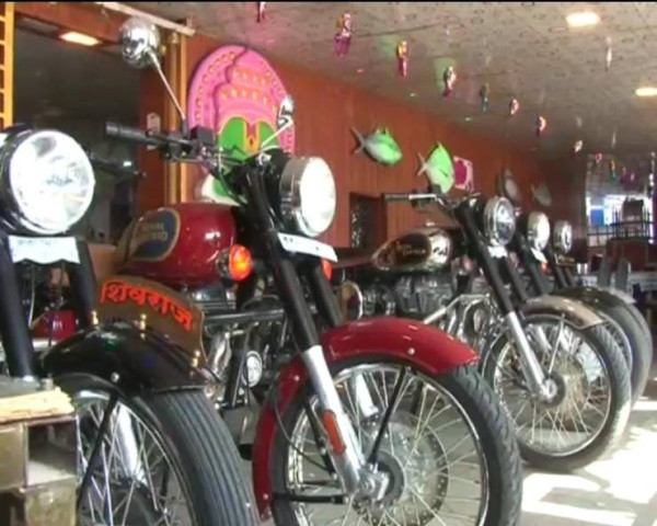 Unik, Restoran di India Gelar Lomba Makan Berhadiah Motor Royal Enfield