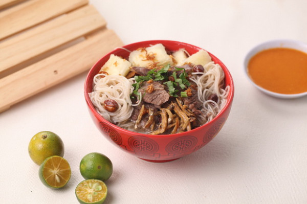 Sajian Khas Peranakan Ramaikan Kawasan Kuliner Bintaro
