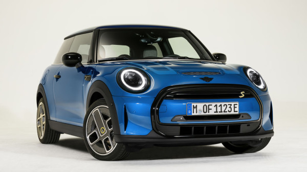 Hai Anak Muda Kaya, Cermati MINI Baru yang Makin Keren Ini!