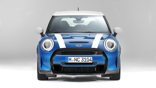 Hai Anak Muda Kaya, Cermati MINI Baru yang Makin Keren Ini!