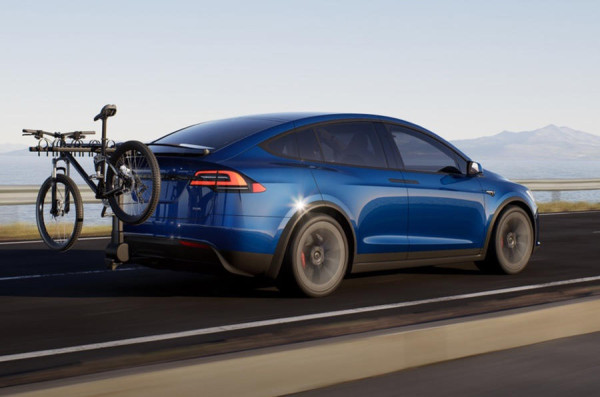 Ngeri, Varian Baru Tesla Kini Lebih Kencang dari Supercar Ferrari