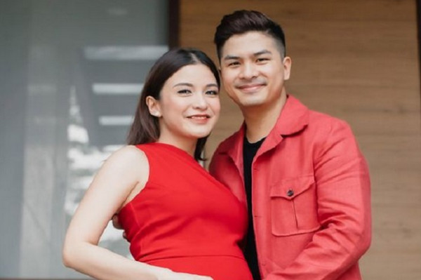 5 Artis Ini Putuskan Pindah Agama untuk Menikah?