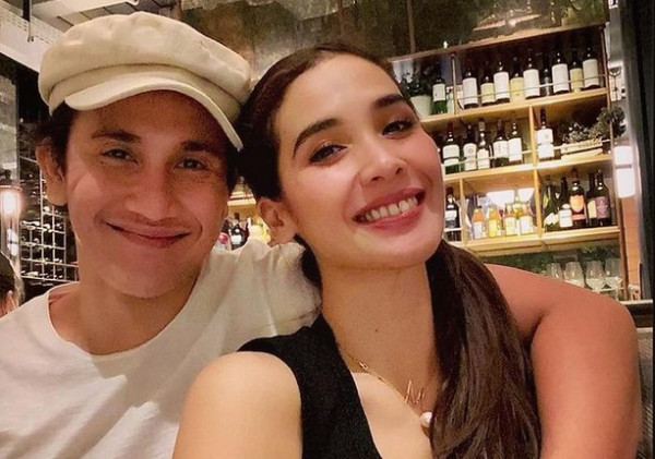 5 Artis Ini Putuskan Pindah Agama untuk Menikah?