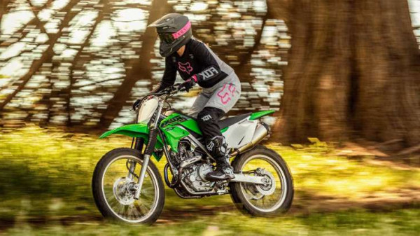 Kawasaki KLX230R S 2021 Enak Dipakai Off Road dan di Jalan Raya