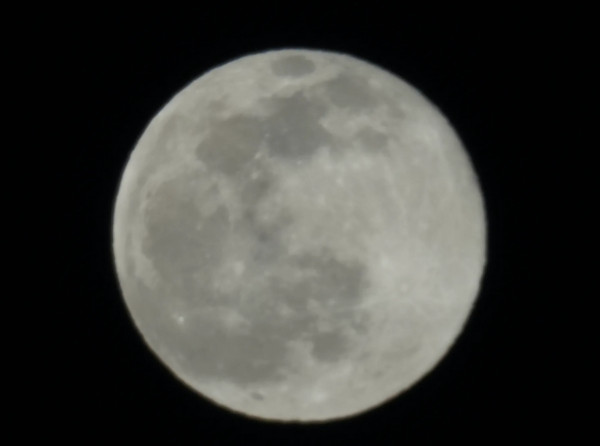 Terbukti, Hasil Foto Bulan dengan Samsung Zoom 100X Bukan Fake