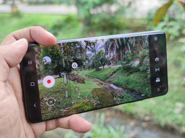 Bak Sedang Gunakan DSLR, Ini Keunggulan Dual Tele-Lens Samsung Galaxy S21 Ultra 5G