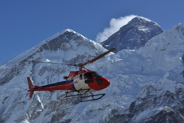 Ingin Liburan Makin Berkesan, Cobain Tur Helikopter Spektakuler di Berbagai Dunia