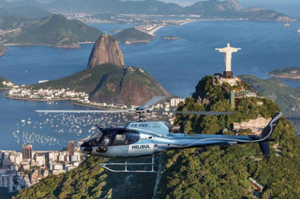 Ingin Liburan Makin Berkesan, Cobain Tur Helikopter Spektakuler di Berbagai Dunia