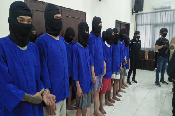 Jualan Sabu Bonus Layanan Seks, Wanita Seksi di Cimahi Tawarkan Sensasi Berbeda ke Pelanggan
