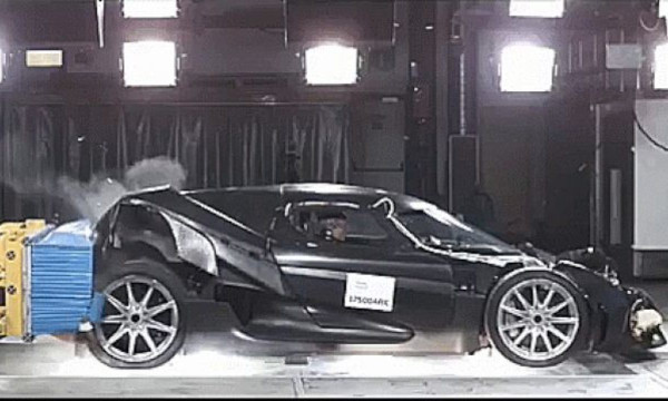Cara Unik Koenigsegg Jalani Uji Tabrak Mobil Super Rp27,7 Miliar