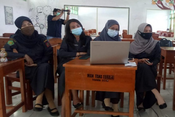 Kisah Eti Kurniawati Guru Kristen Pertama yang Mengajar Madrasah di Tana Toraja