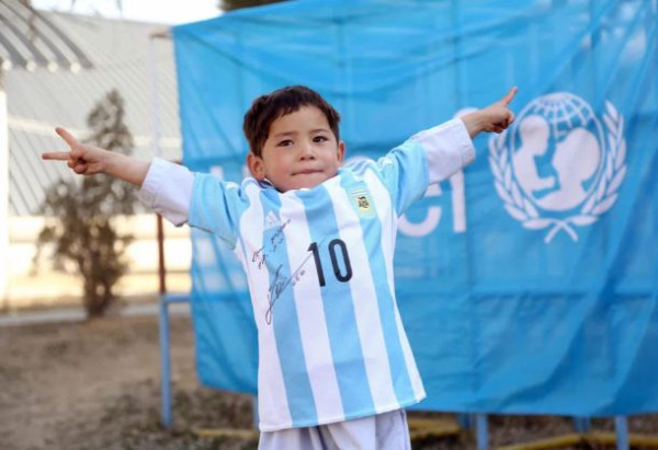 Kisah si Bocah Kantong Plastik Fans Messi dan Ancaman Diculik Taliban