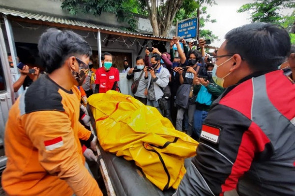Celana Tertinggal di TKP, Pembunuh Santi Terapis Pijat di Mojokerto Kabur Telanjang