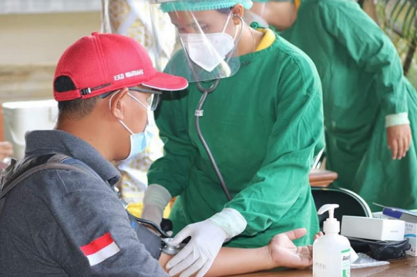 Berlangsung di 3 Lokasi, 589 Tenaga Kesehatan di Bali Ikut Vaksinasi
