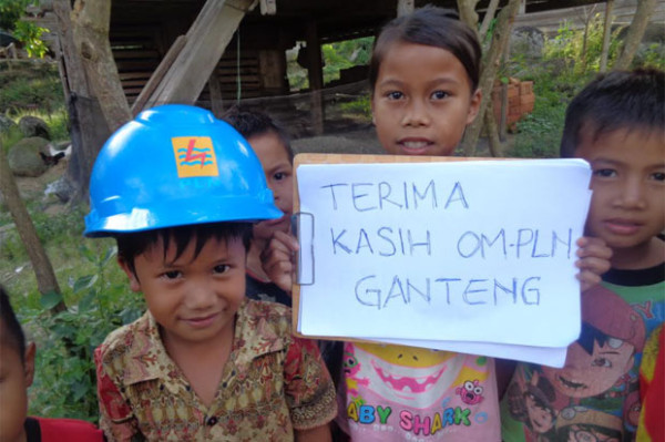 Terangi Desa Bantilang, PLN Andil Tingkatkan Kualitas Lada Sulsel