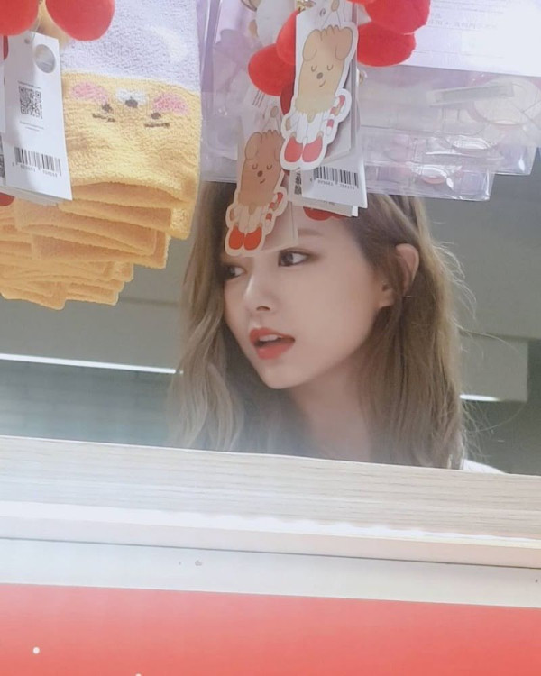 5 Idol Tercantik Pilihan Para Idol K-Pop Lainnya