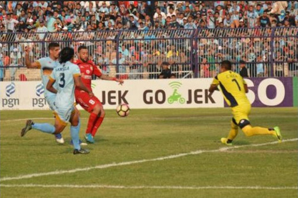 Drama Menyedihkan saat Nafas Pesepak Bola Berhenti di Lapangan Hijau