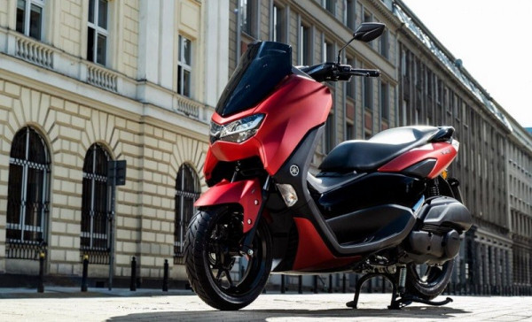Adu Fitur, Honda PCX 160 dan Yamaha Nmax 155, Siapa yang Unggul?