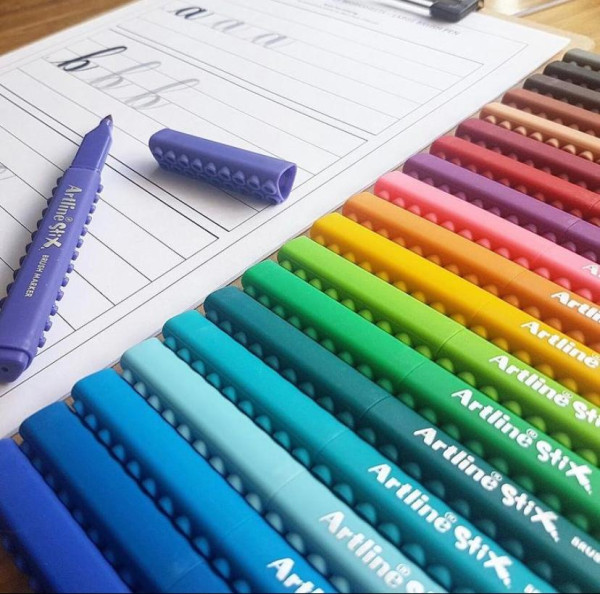 5 Rekomendasi Brush Pen Murah untuk Hand Lettering