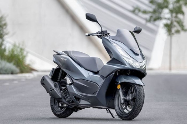 Adu Fitur, Honda PCX 160 dan Yamaha Nmax 155, Siapa yang Unggul?