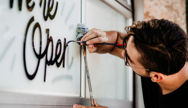 Hand Lettering, dari Hobi Bisa Jadi Peluang Bisnis