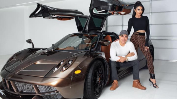 YouTuber Otomotif Milyarder Dunia, Manny Koshbin si Kolektor Mobil