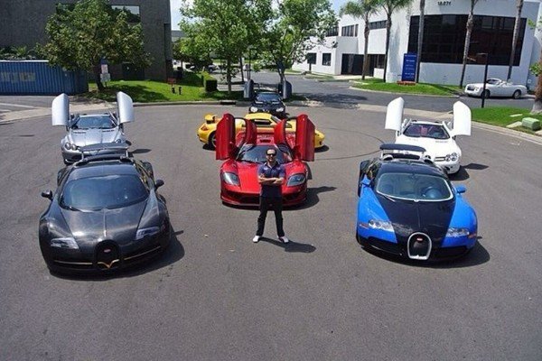 YouTuber Otomotif Milyarder Dunia, Manny Koshbin si Kolektor Mobil
