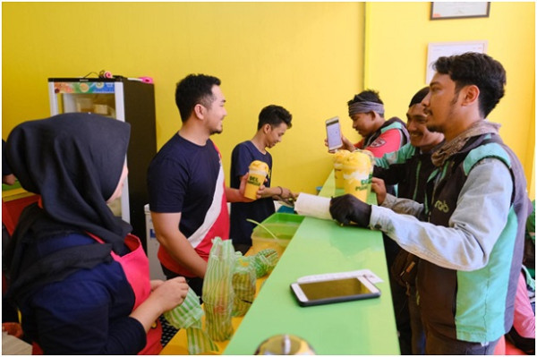 Kisah Manis Para Mitra GrabFood, Teknologi Pembawa Rezeki