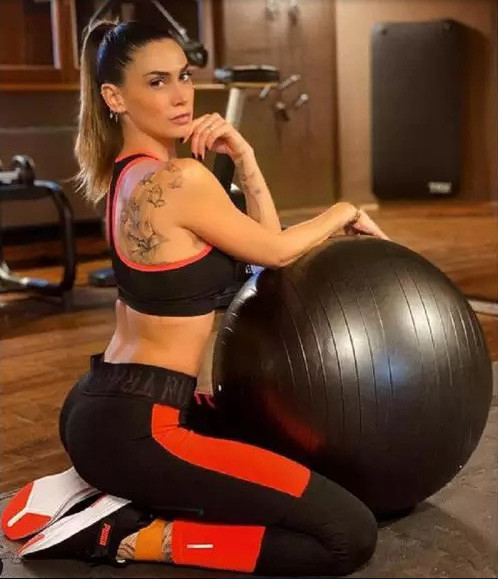 Wanita Cantik dan Bahenol Ini Enggak Tertarik Selingkuh dengan Ronaldo