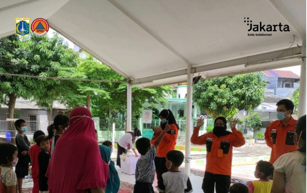 Pulihkan Mental Warga Terdampak Banjir, Pemprov DKI Jakarta Berikan Psikososial