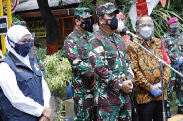 Panglima TNI Tinjau Pelaksanaan PPKM Skala Mikro di Surabaya