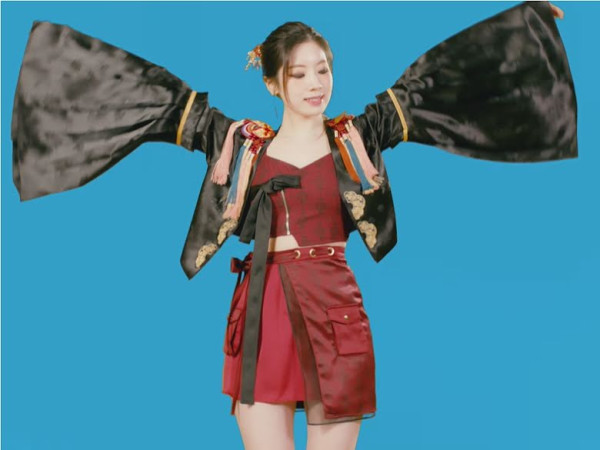 Hanbok TWICE di Video Musik Terbaru Mirip dengan BLACKPINK, JYP Minta Maaf ke Desainer