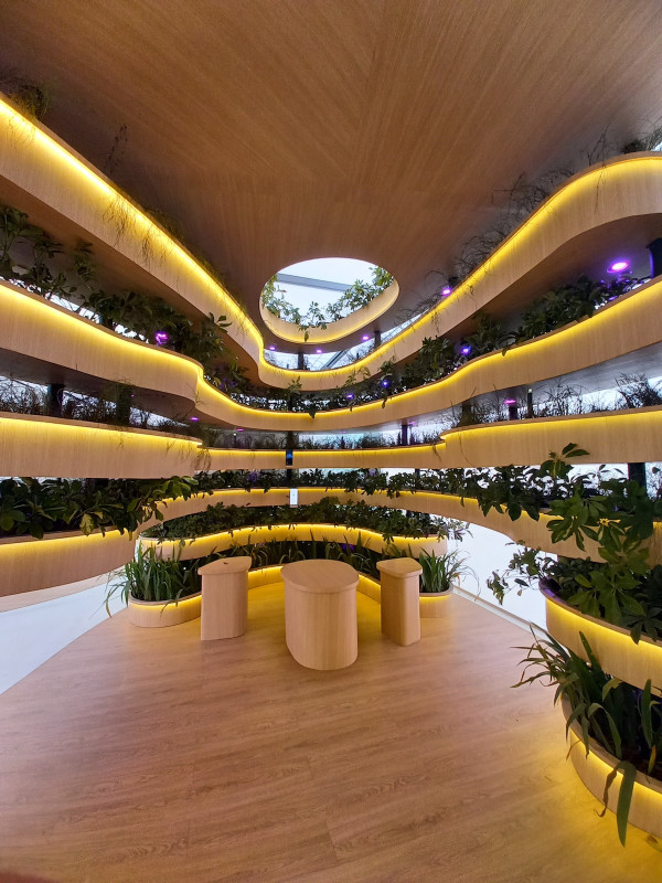 Lihat Indahnya Sinergi Teknologi dan Seni di OPPO Gallery Plaza Indonesia