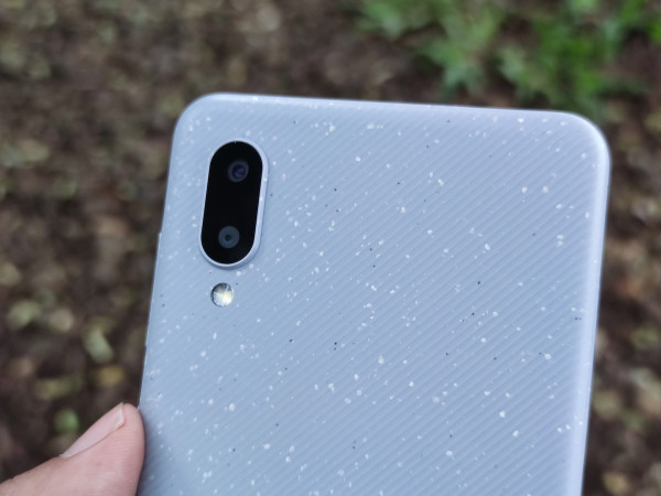 Unboxing, Harga, dan Spesifikasi Galaxy A02, Ponsel Sejutaan Berdesain Denim