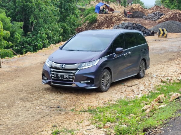 Honda Odyssey 2.4L Prestige, Mobil untuk Mereka yang Terlalu Cepat Sukses!