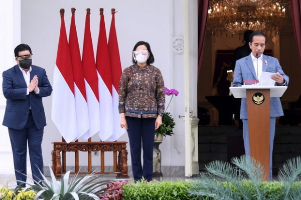 Posting Foto Bareng Direksi LPI dan Jokowi, Sri Mulyani: Selamat Bekerja secara Amanah