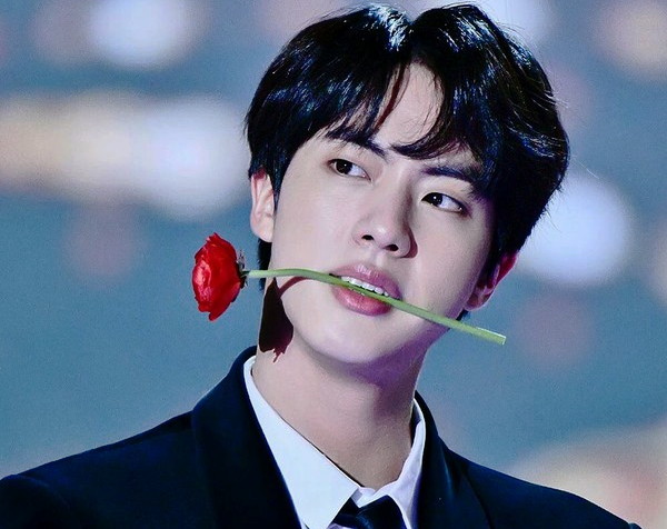 5 Idol K-Pop yang Image di Depan Kamera Berbeda dengan Kepribadian Aslinya