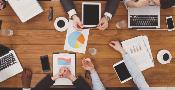 Kerja di Korporasi vs Startup: Mana yang Lebih Asyik?