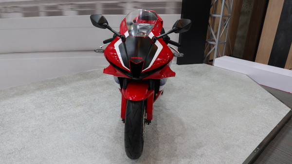 10 Fakta Honda CBR600RR, Motor Balap buat Harian Seharga Rp550 Juta