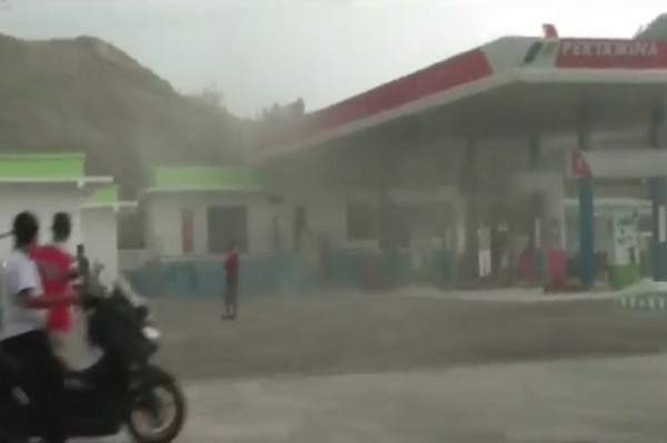 SPBU Terbakar Gara-gara Sepeda Motor Korsleting saat Isi Bensin