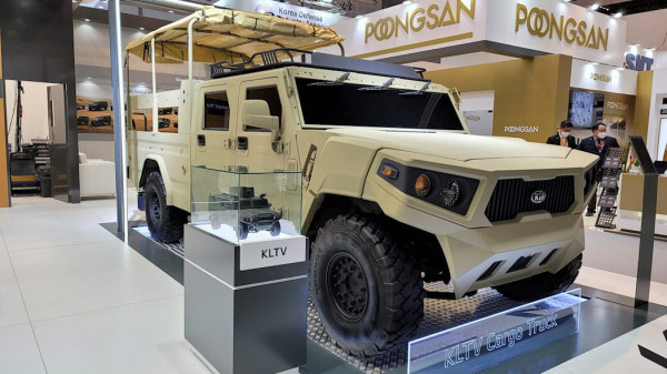 Mobil Perang Baru Buatan KIA Tunjukkan Diri di Abu Dhabi