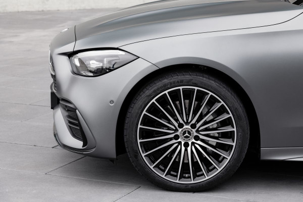 Lihat Tampang Garang Predator Face Mercedes-Benz C-Class Terbaru