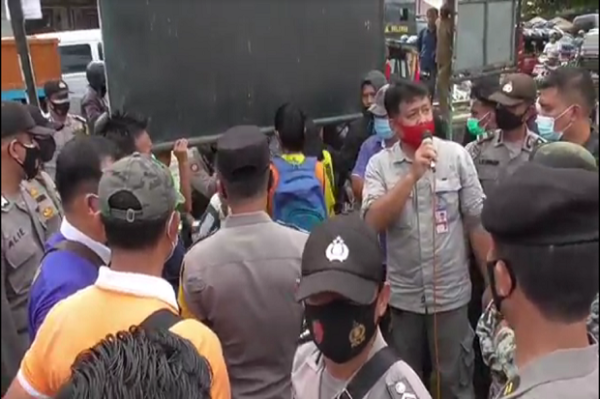 Lapangan Sepak Bola Diekskusi Juru Sita PN Medan, Pelajar dan Pemuda Medan Melawan