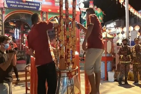 Kota Seribu Kelenteng Singkawang Tiadakan Perayaan Festival Cap Go Meh