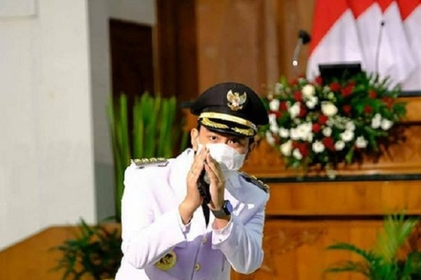 Gibran Rakabuming Tampil Kekinian saat Dilantik Jadi Wali Kota Solo