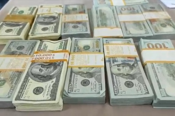 Edan, Komplotan Ini Edarkan Uang Dollar Palsu Senilai Rp2,8 Triliun